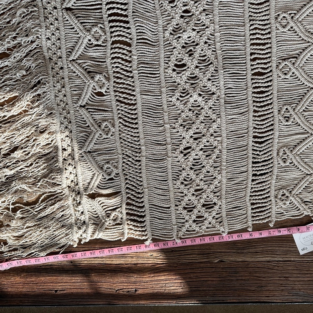 Elegant Macrame Wall Hanging - Picture 5 of 5
